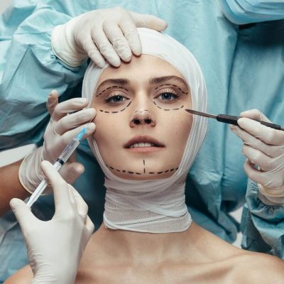 LIFEPLASTICSURGERYGettyImages-1009409180-e1608162918572 (1)